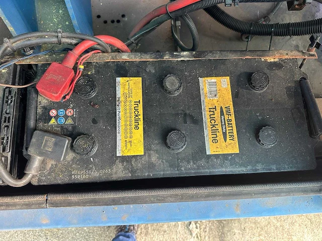 Sdmo - 2002 - gs375k - stroomgenerator 375kva - afbeelding 15 van  24