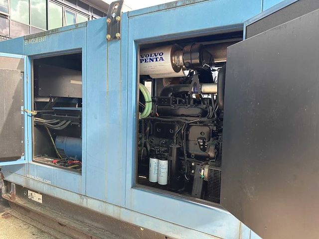 Sdmo - 2002 - gs375k - stroomgenerator 375kva - afbeelding 22 van  24