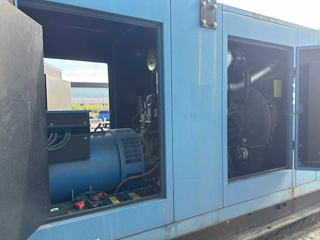 Sdmo - 2002 - gs375k - stroomgenerator 375kva - afbeelding 24 van  24