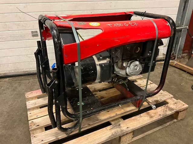 Sdmo perform 6500 noodstroomaggregaat - afbeelding 1 van  6