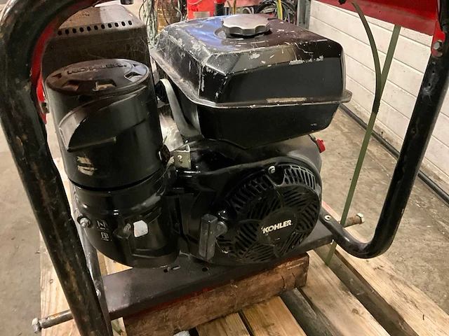 Sdmo perform 6500 noodstroomaggregaat - afbeelding 4 van  6