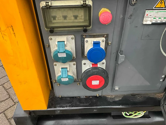 Sdmo r33 stroomgenerator - afbeelding 21 van  21