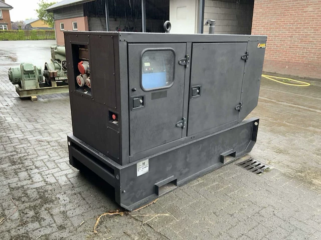 Sdmo t33 stroomgenerator - afbeelding 9 van  15