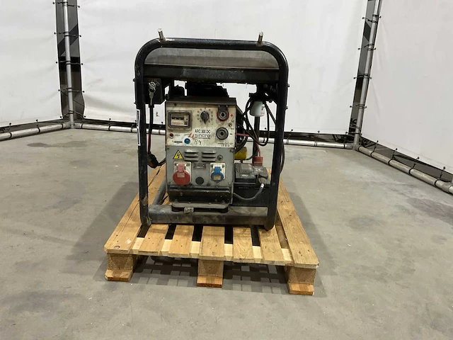 Sdmo weldarc 300 tde generator - afbeelding 8 van  13