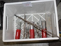 Sds plus boren in kunststoffen krat - afbeelding 1 van  2