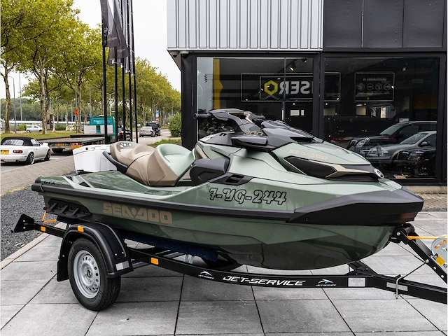 Sea-doo gtx limited 300 idf 3-persoons 2023 audio metallic inclusief trailer (4 vaaruren) - afbeelding 2 van  32