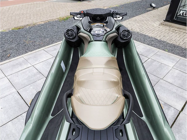 Sea-doo gtx limited 300 idf 3-persoons 2023 audio metallic inclusief trailer (4 vaaruren) - afbeelding 6 van  32