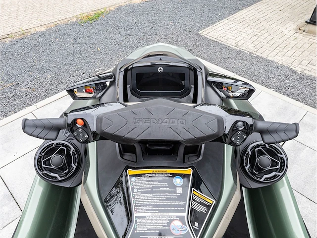 Sea-doo gtx limited 300 idf 3-persoons 2023 audio metallic inclusief trailer (4 vaaruren) - afbeelding 7 van  32