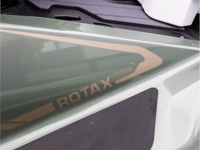 Sea-doo gtx limited 300 idf 3-persoons 2023 audio metallic inclusief trailer (4 vaaruren) - afbeelding 19 van  32