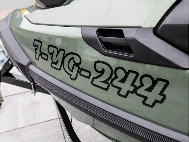 Sea-doo gtx limited 300 idf 3-persoons 2023 audio metallic inclusief trailer (4 vaaruren) - afbeelding 20 van  32