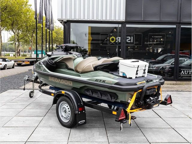 Sea-doo gtx limited 300 idf 3-persoons 2023 audio metallic inclusief trailer (4 vaaruren) - afbeelding 28 van  32