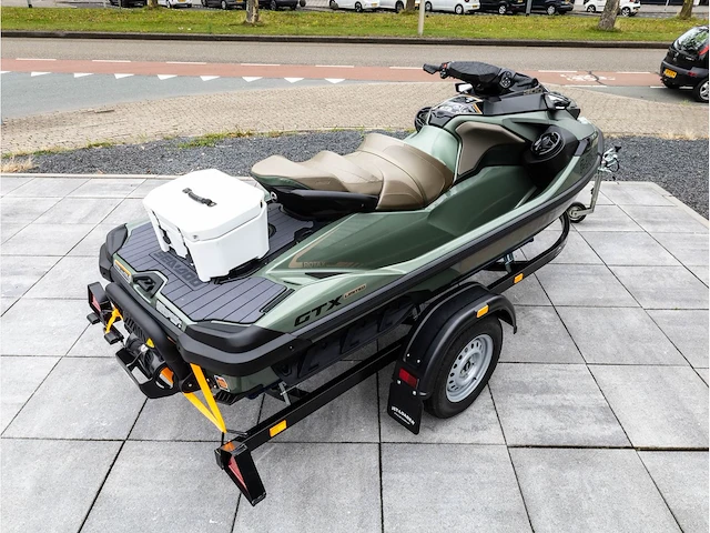 Sea-doo gtx limited 300 idf 3-persoons 2023 audio metallic inclusief trailer (4 vaaruren) - afbeelding 31 van  32