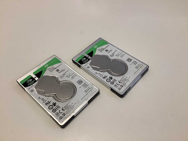 Seagate 1tb barracuda 2.5” interne hardeschijf (2x) - afbeelding 1 van  3
