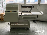 Seal machine