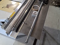 Sealmachine op tafel, criss cross - afbeelding 2 van  13