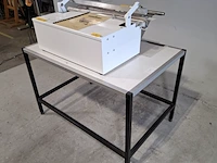 Sealmachine op tafel, criss cross - afbeelding 7 van  13