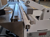 Sealmachine op tafel, criss cross - afbeelding 11 van  13