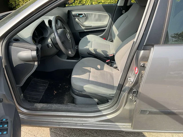 Seat - 2003 - ibiza - 47-nl-nb - afbeelding 24 van  34