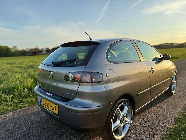 Seat - 2005 - ibiza - 1.4-16v reference - 68-rv-nf - afbeelding 7 van  11