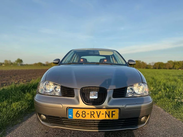 Seat - 2005 - ibiza - 1.4-16v reference - 68-rv-nf - afbeelding 8 van  11