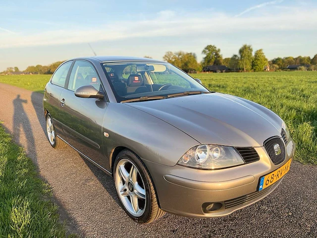 Seat - 2005 - ibiza - 1.4-16v reference - 68-rv-nf - afbeelding 9 van  11