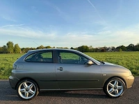 Seat - 2005 - ibiza - 1.4-16v reference - 68-rv-nf - afbeelding 10 van  11