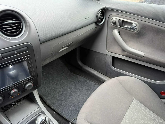 Seat - 2008 - ibiza - 1.4-16v trendstyle - 26-zd-zt - afbeelding 13 van  13