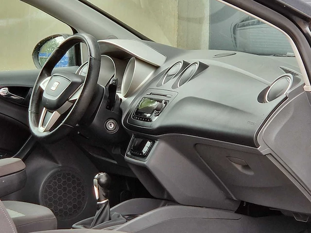 Seat - 2009 - ibiza sc - 1.4 reference - h-945-sr - afbeelding 10 van  19