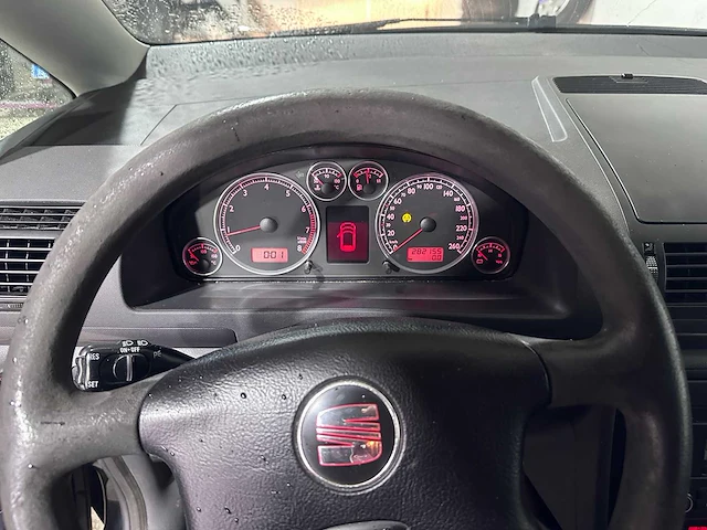 Seat - alhambra - 1.8-20v turbo - export registration (50-hdr-5) - afbeelding 4 van  23