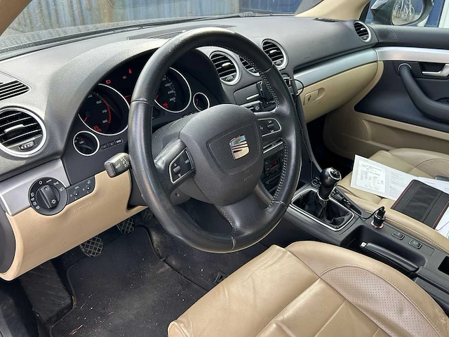 Seat - exeo - 1.8 style - personenauto - afbeelding 16 van  35