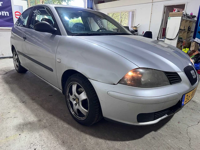 Seat - ibiza - 1.4-16v stella - 36-nn-nl - afbeelding 16 van  19