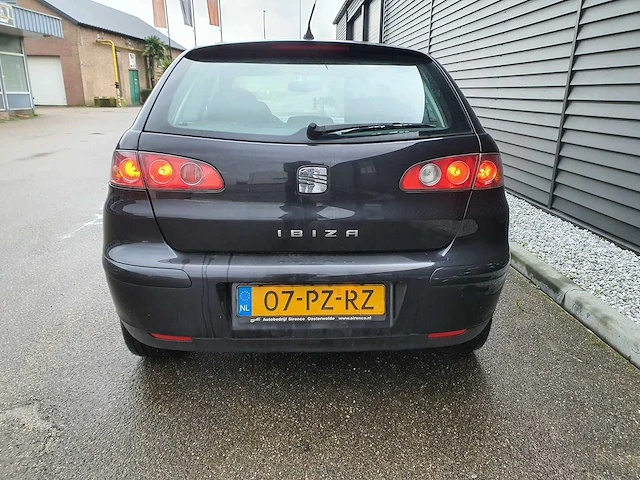 Seat - ibiza - personenauto - afbeelding 18 van  22