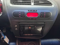 Seat - leon - 1.4 tsi dynamic st. - 22-jdt-3 - afbeelding 13 van  21