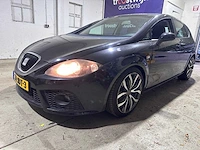 Seat - leon - 1.4 tsi dynamic st. - 22-jdt-3 - afbeelding 1 van  21