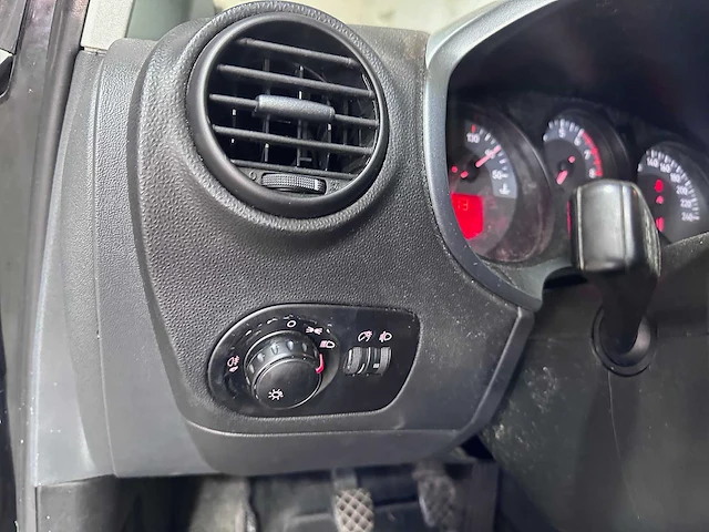 Seat - leon - 1.6 reference - 93-xv-xg - afbeelding 13 van  21