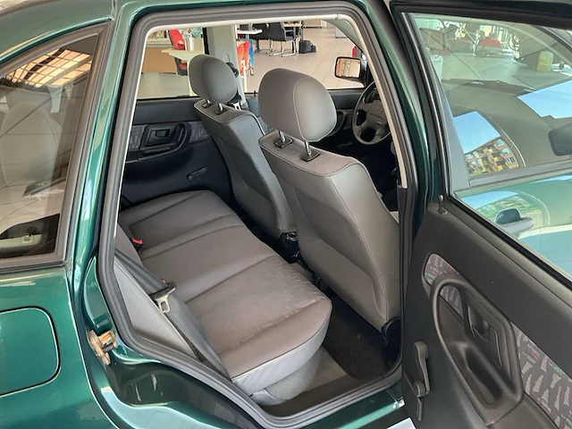 Seat cordoba personenauto - afbeelding 8 van  28