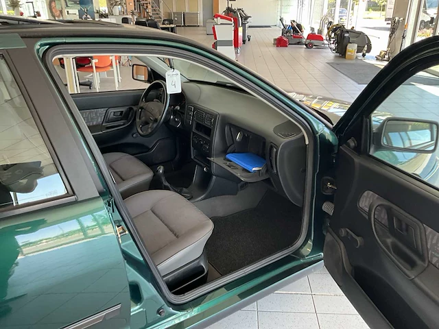 Seat cordoba personenauto - afbeelding 9 van  28