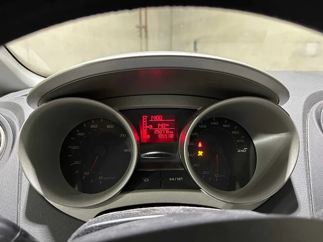 Seat ibiza 1.4 good stuff 86pk 2010, 56-llh-7 - afbeelding 16 van  38