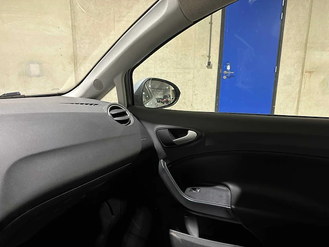 Seat ibiza 1.4 good stuff 86pk 2010, 56-llh-7 - afbeelding 19 van  38