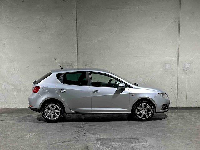 Seat ibiza 1.4 good stuff 86pk 2010, 56-llh-7 - afbeelding 37 van  38