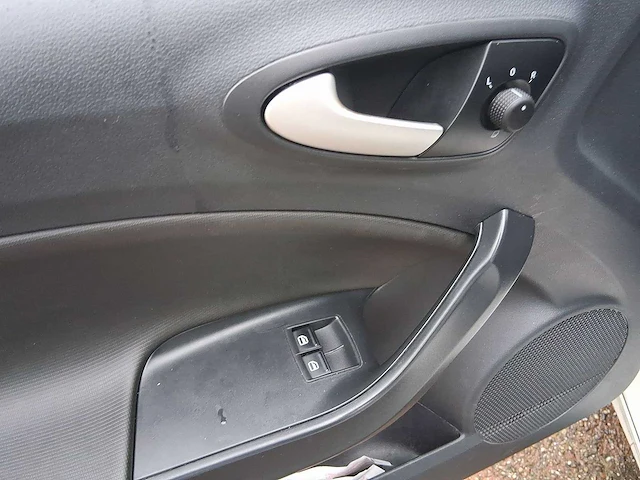 Seat ibiza sc 1.4 tsi cupra bocanegra 2011 | 27-pvl-5 - afbeelding 5 van  26