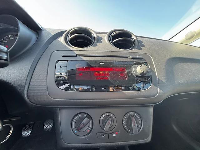 Seat ibiza sc 1.6 cr tdi style 105, 2012 - afbeelding 33 van  33