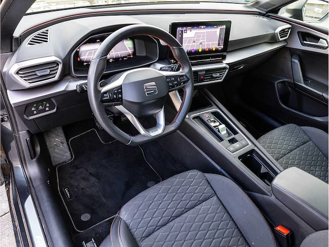 Seat leon 1.4 tsi ehybrid phev fr-line 204pk automaat 2020 keyless go & entry achteruitrijcamera stoel&stuurverwarmd - afbeelding 2 van  31