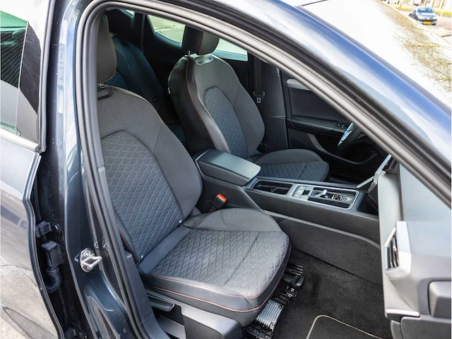 Seat leon 1.4 tsi ehybrid phev fr-line 204pk automaat 2020 keyless go & entry achteruitrijcamera stoel&stuurverwarmd - afbeelding 24 van  31