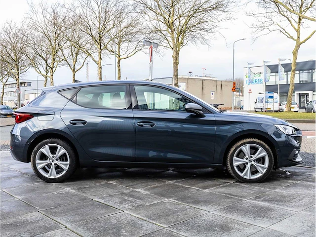 Seat leon 1.4 tsi ehybrid phev fr-line 204pk automaat 2020 keyless go & entry achteruitrijcamera stoel&stuurverwarmd - afbeelding 28 van  31