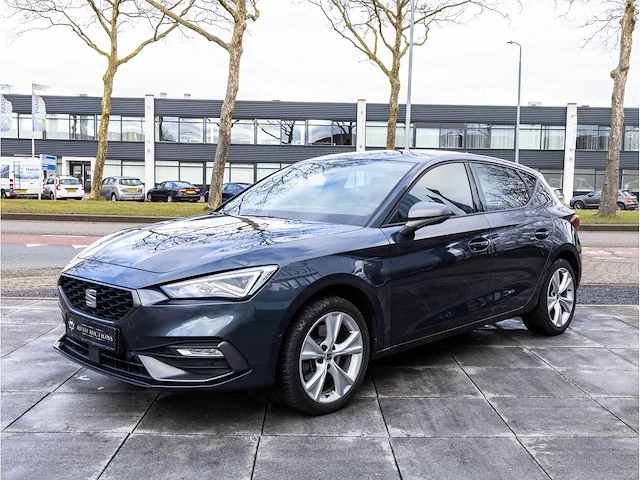 Seat leon 1.4 tsi ehybrid phev fr-line 204pk automaat 2020 keyless go & entry achteruitrijcamera stoel&stuurverwarmd - afbeelding 31 van  31