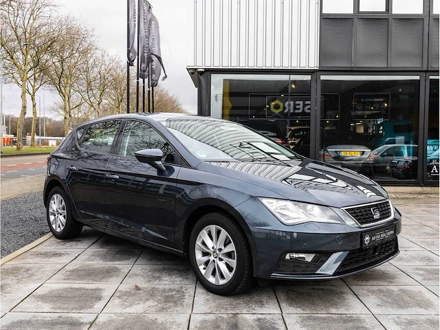 Seat leon 1.5 tsi style 2019 navigatiesysteem stoelverwarming carplay/android parkeersensoren 16"inch hagelschade - afbeelding 30 van  32