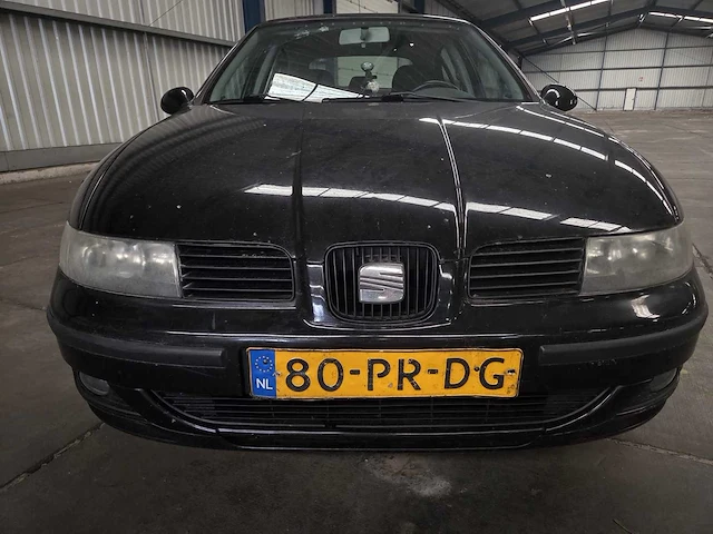 Seat leon 1.6-16v stella , 80-pr-dg en km stand - afbeelding 7 van  8