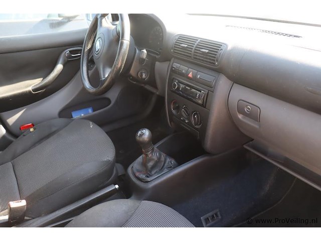 Seat leon 1.6 benzine 16v| bwjr. 2003 | kenteken: 81-ll-zd - afbeelding 9 van  24