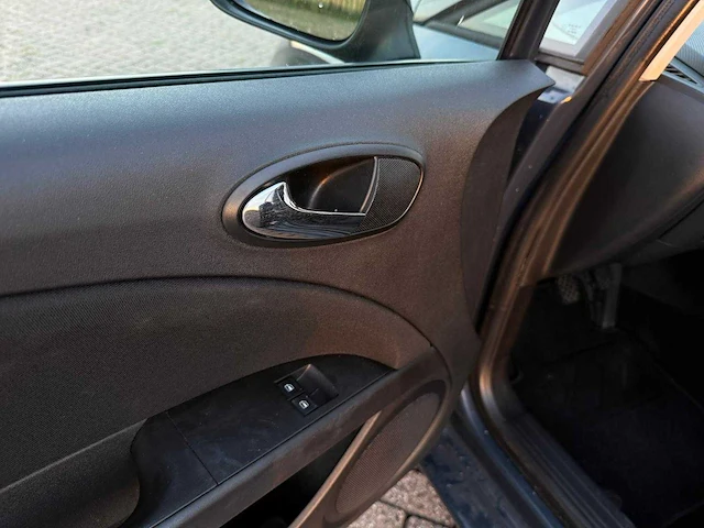 Seat leon 1.6 reference , kh-747-s - afbeelding 6 van  19